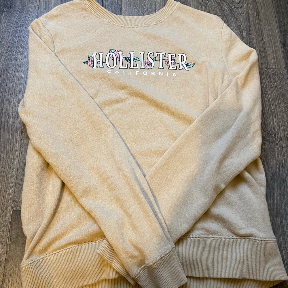 flower crewneck